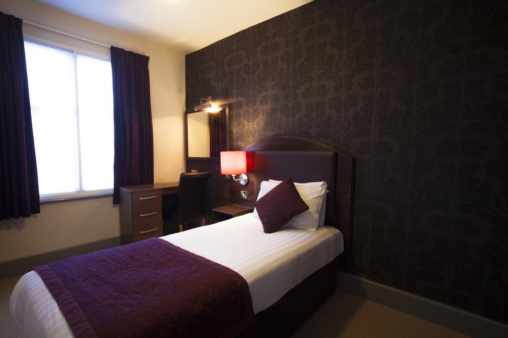 The Cathedral Hotel Salisbury Exterior photo