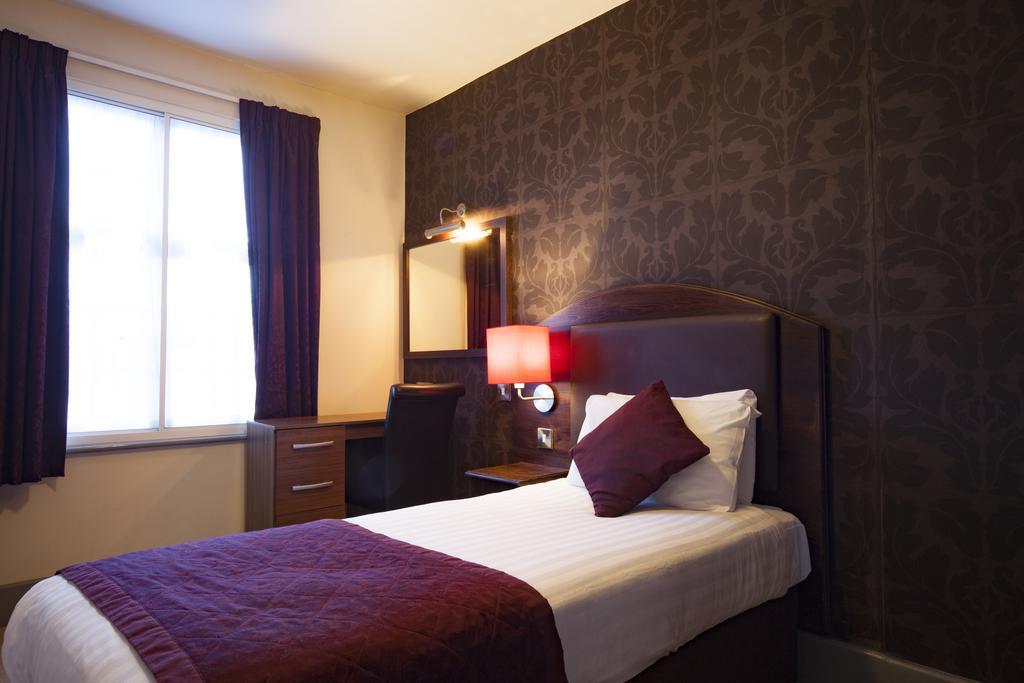 The Cathedral Hotel Salisbury Exterior photo